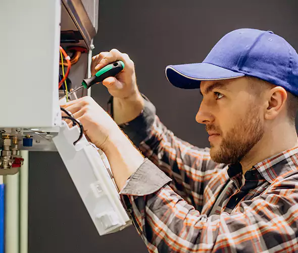 Expert Plumber for Tankless Water Heater Maintenance in Libertyville, IL: Schedule Professional Maintenance Services with Us
